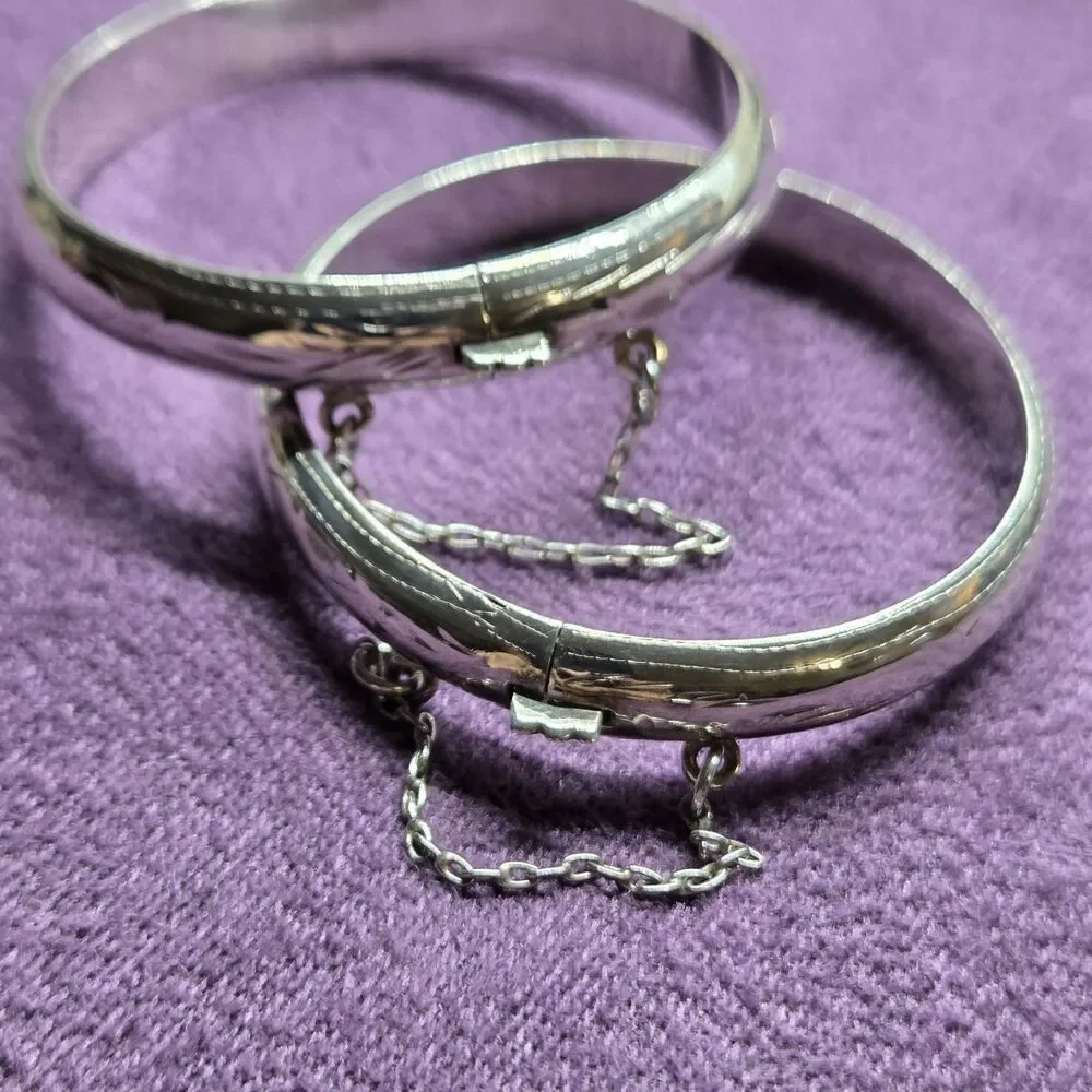 Sterling Silver Vintage Baby Hinged Bangle Bracelet Set Lovely Etched Design